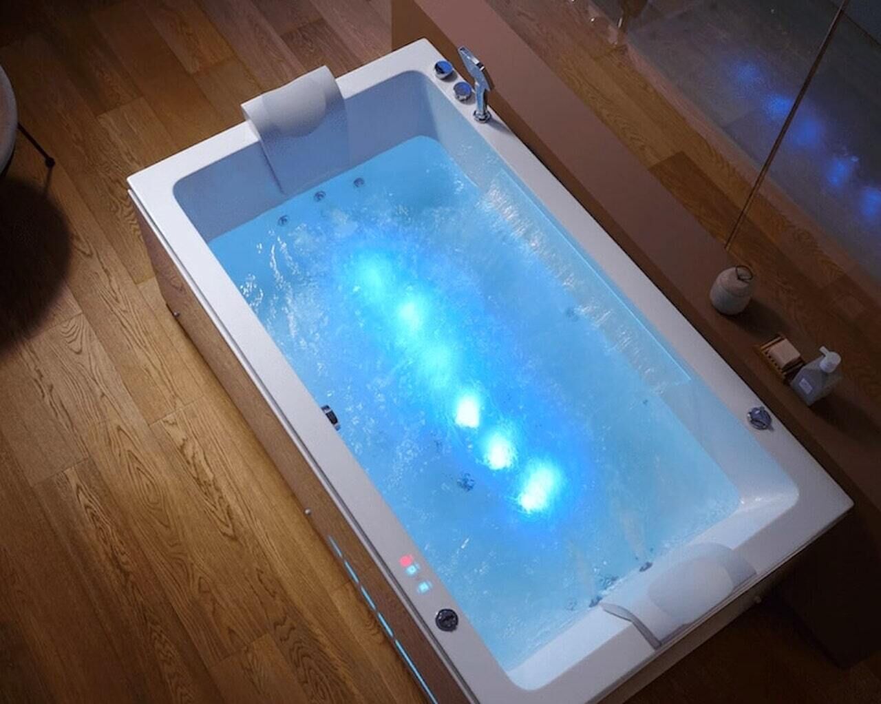 Whirlpool Badewanne E107 1 Person Whirlpool Badewanne E107 1 Person